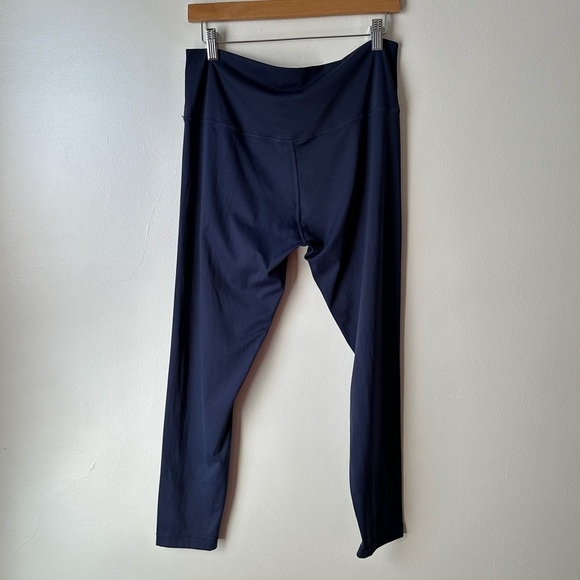 ThirdLove Women's Blue Capri Leggings Size 1X - Picture 5 of 8